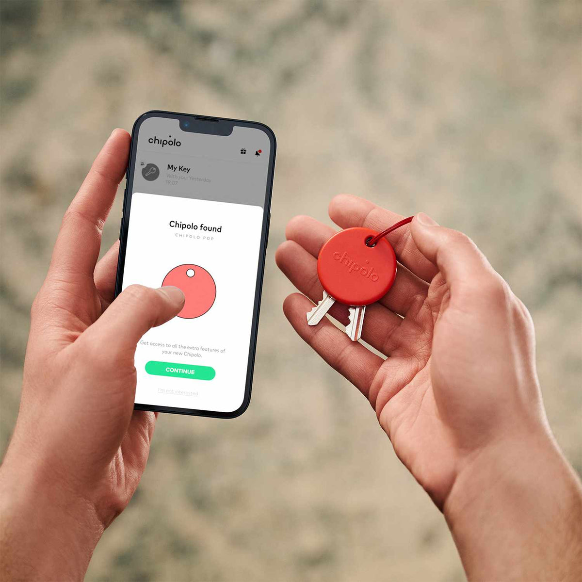 Chipolo POP 4 Pack Tracking Tag (Works with Google’s Find My Device or Apple Find My) Black/White/Red/Blue