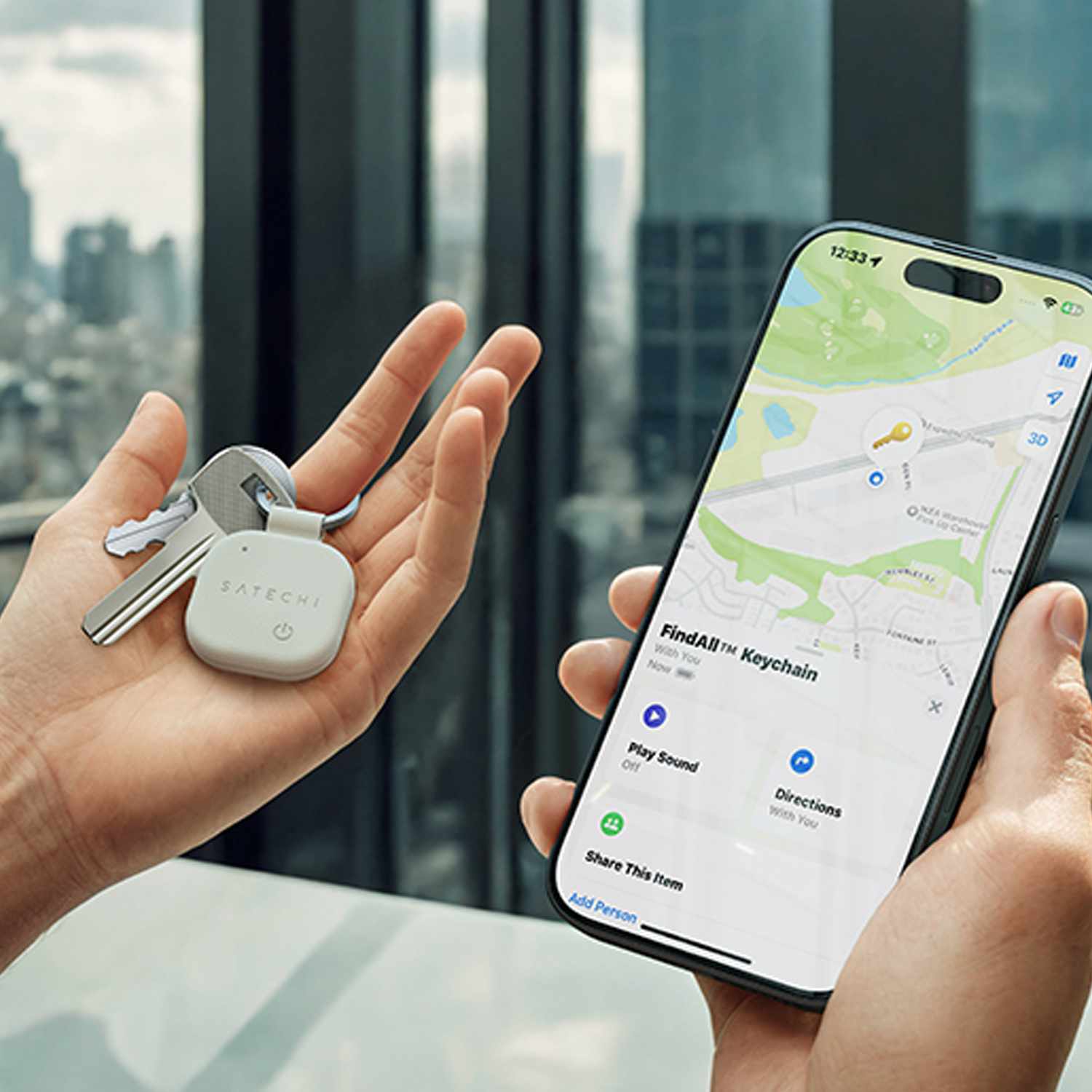 Satechi Vegan-Leather Keychain with Find My Sand